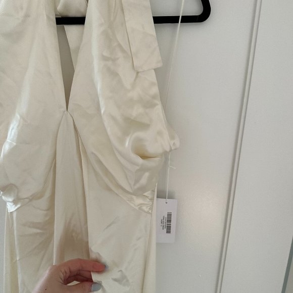 Reformation Veria Silk Maxi Dress Size 4 Ivory Wrap Halter Neckline Open Back - Picture 2 of 8